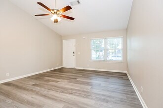 7552 W Winchester Dr in Nashville, TN - Building Photo - Building Photo