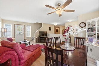 315 Ogden Falls Blvd in Oswego, IL - Building Photo - Building Photo