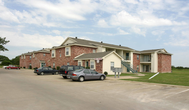 Elmwood Apartments in Little Elm, TX - Building Photo - Building Photo