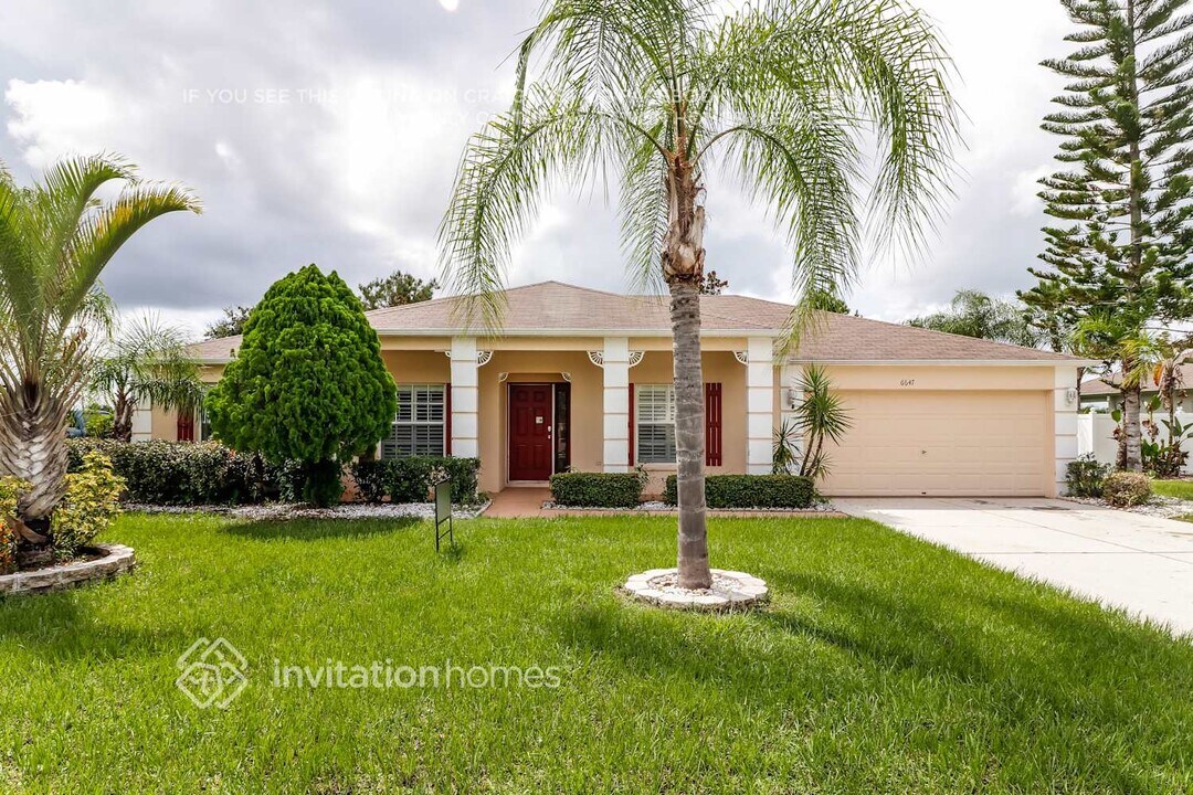 6647 Clair Shore Dr in Apollo Beach, FL - Building Photo