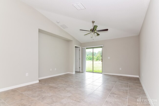 12747 Lemon Pepper Dr in Riverview, FL - Building Photo - Building Photo