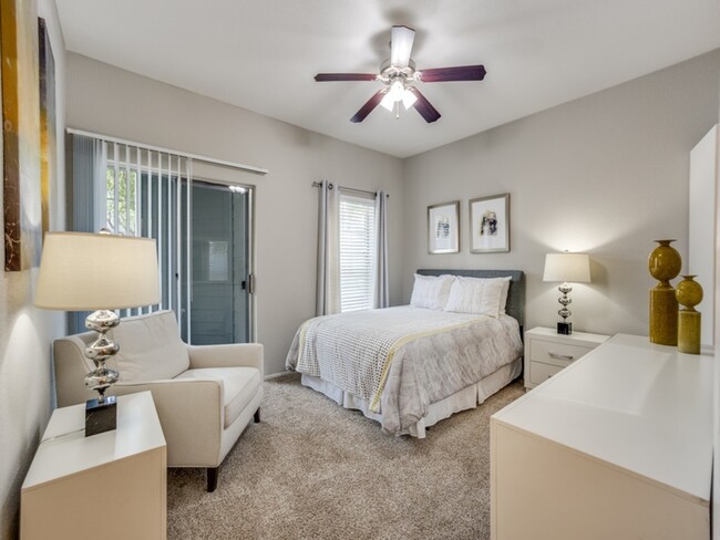 Bellevue at Clear Creek in Friendswood, TX - Building Photo - Building Photo