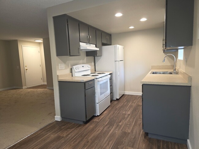 7911 236th St SW, Unit Apt B