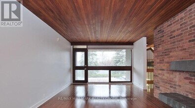 73 Old Irving Pl in Ottawa, ON - Building Photo - Building Photo