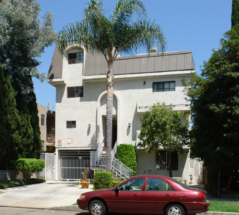 3670 Midvale Ave in Los Angeles, CA - Foto de edificio