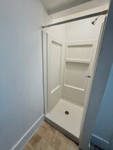 922 Maple St in Wyandotte, MI - Building Photo - Building Photo