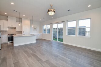 9577 Neuens Rd in Houston, TX - Building Photo - Building Photo