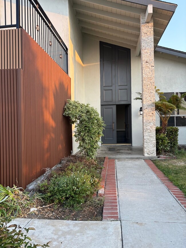 8432 Oberlin Ave in Westminster, CA - Building Photo - Building Photo