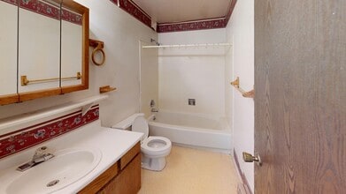 451 Loveridge Dr in Moab, UT - Building Photo - Building Photo