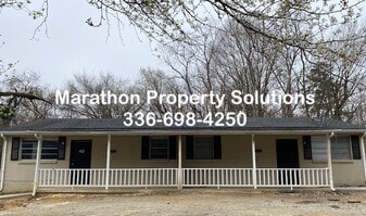 202 Scientific St in Jamestown, NC - Building Photo