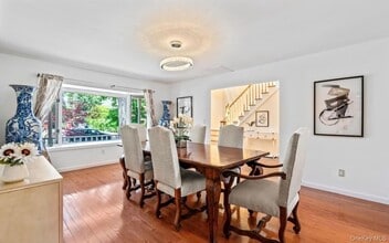 42 Titus Rd in Glen Cove, NY - Building Photo - Building Photo