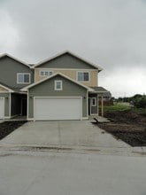 1515 Ohana Ave in Brookings, SD - Building Photo - Building Photo