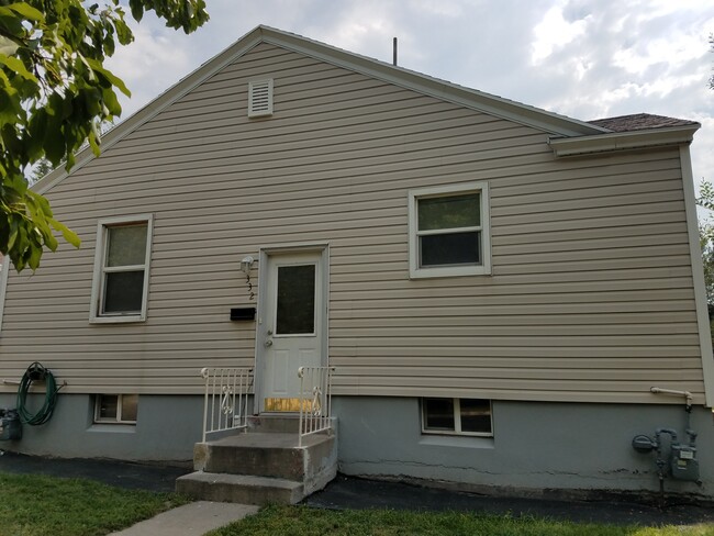 property at 332 E Utopia Ave