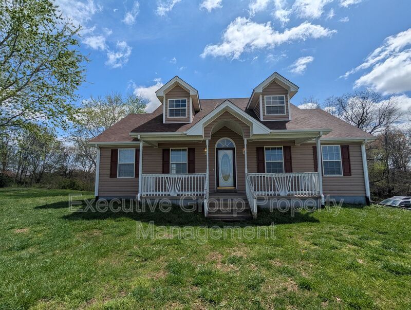 600 Heying Ln in Hodgenville, KY - Building Photo