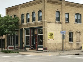 68 Racine St in Menasha, WI - Building Photo