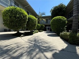 7745 Laurel Canyon Blvd in Los Angeles, CA - Building Photo