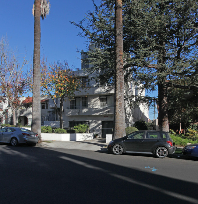 1950 Rodney Dr in Los Angeles, CA - Building Photo - Building Photo