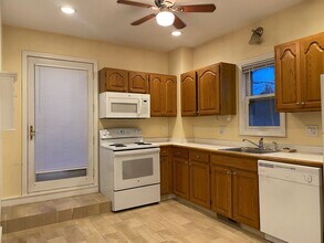 56 Grant St in Needham, MA - Building Photo - Building Photo