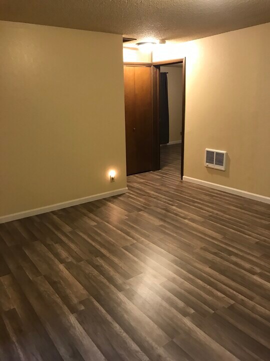 1111 Willow St, Unit 1 in Yakima, WA - Foto de edificio