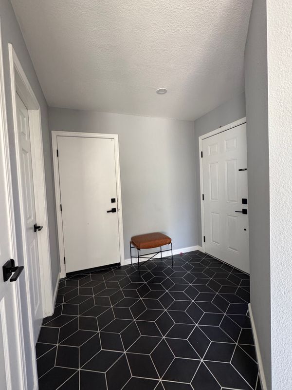 413 Dohrmann Ln in Pinole, CA - Building Photo - Building Photo