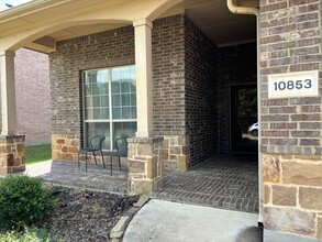 10853 Middleglen Rd in Haslet, TX - Building Photo - Building Photo