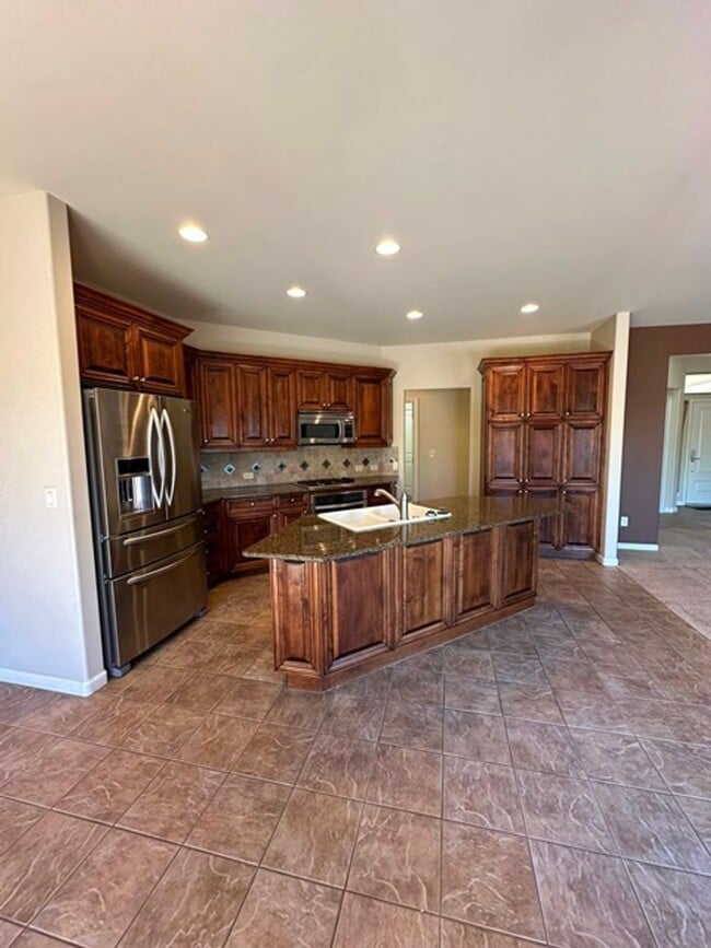 4812 Grosbeak Dr in Klamath Falls, OR - Building Photo - Building Photo