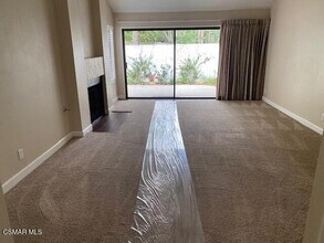 4048 Stoneriver Ct in Westlake Village, CA - Building Photo - Building Photo