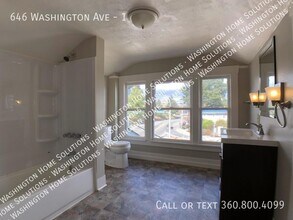 646 Washington Ave in Bremerton, WA - Building Photo - Building Photo