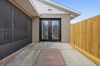 6254 Alligator Lake Shore E in St. Cloud, FL - Foto de edificio - Building Photo