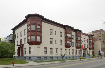 228 Summer St in Buffalo, NY - Foto de edificio - Building Photo