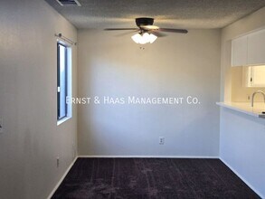 9118 Cedar St in Bellflower, CA - Building Photo - Building Photo