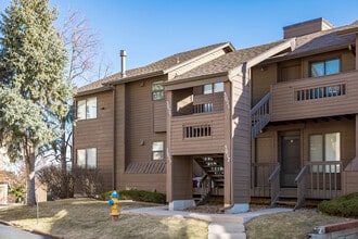 The Broadmoorings in Colorado Springs, CO - Building Photo - Building Photo