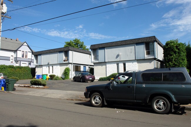 1191-1197 SE Haig St in Portland, OR - Foto de edificio - Building Photo