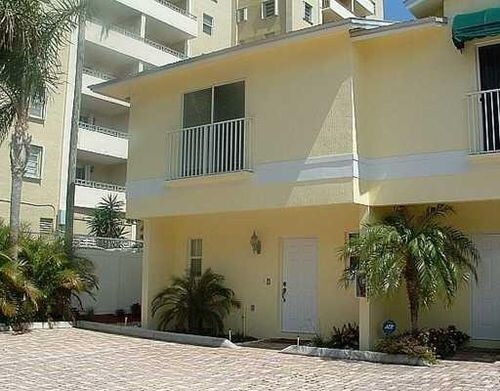 835 NE 19th Ave-Unit -7A in Fort Lauderdale, FL - Foto de edificio - Building Photo