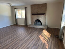 1133 Auburn Dr in Davis, CA - Building Photo