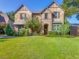 3535 Flaxley Dr in Dallas, TX - Building Photo