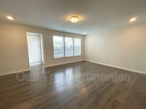 105 Summer Tanager Dr in Ravenel, SC - Building Photo - Building Photo
