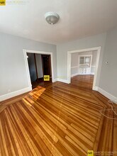 76 Willow Ave, Unit 2 in Somerville, MA - Building Photo - Building Photo