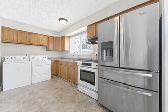 15762 Isabelle St in Romulus, MI - Building Photo - Building Photo