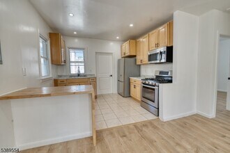 55 Tappan St in Kearny, NJ - Building Photo - Building Photo
