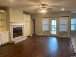 154 E Poplar St in Prattville, AL - Foto de edificio - Building Photo