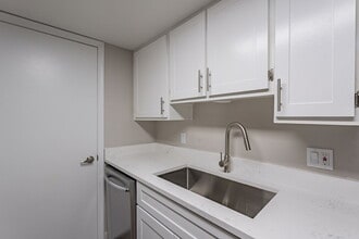 4744 E Portland St in Phoenix, AZ - Foto de edificio - Building Photo