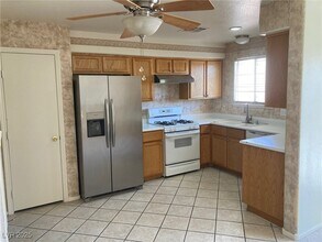 800 Spotted Eagle St in Henderson, NV - Building Photo - Building Photo
