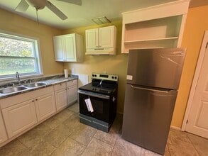 727 E Salvia St in Mobile, AL - Foto de edificio - Building Photo