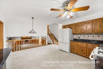 14518 S Golden Oak Dr in Lockport, IL - Building Photo - Building Photo
