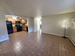 2704 E Scenic Ct, Unit Lower Unit in Sioux Falls, SD - Foto de edificio - Building Photo