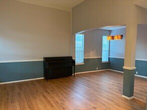 4704 Bear Run Dr in Plano, TX - Foto de edificio - Building Photo