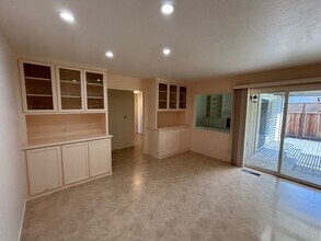 1886 Neotomas Ave in Santa Rosa, CA - Building Photo - Building Photo