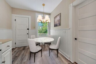 1524 Cambridge St, Unit 4 in Cambridge, MA - Foto de edificio - Building Photo