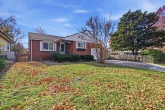 1014 E 38th St in Tulsa, OK - Foto de edificio - Building Photo